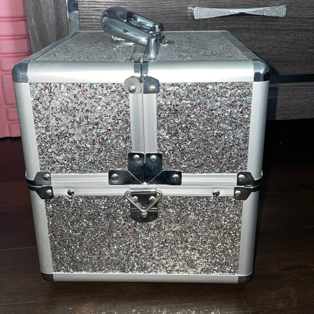 Make up box